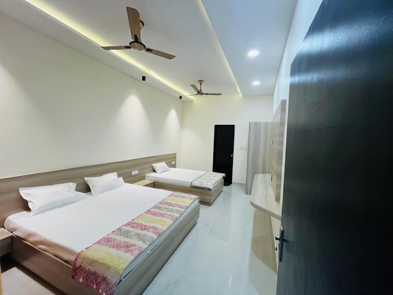 Log Inn Banaras Varanasi Bagian luar foto